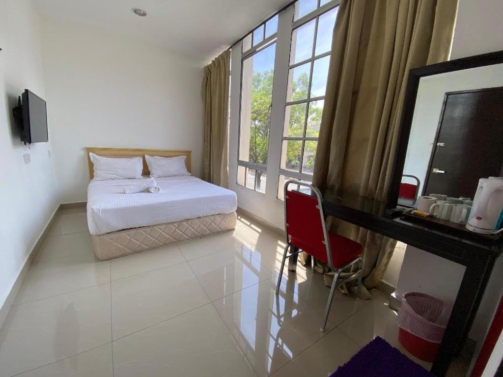 Sun Sega Hotel Perai Exterior foto